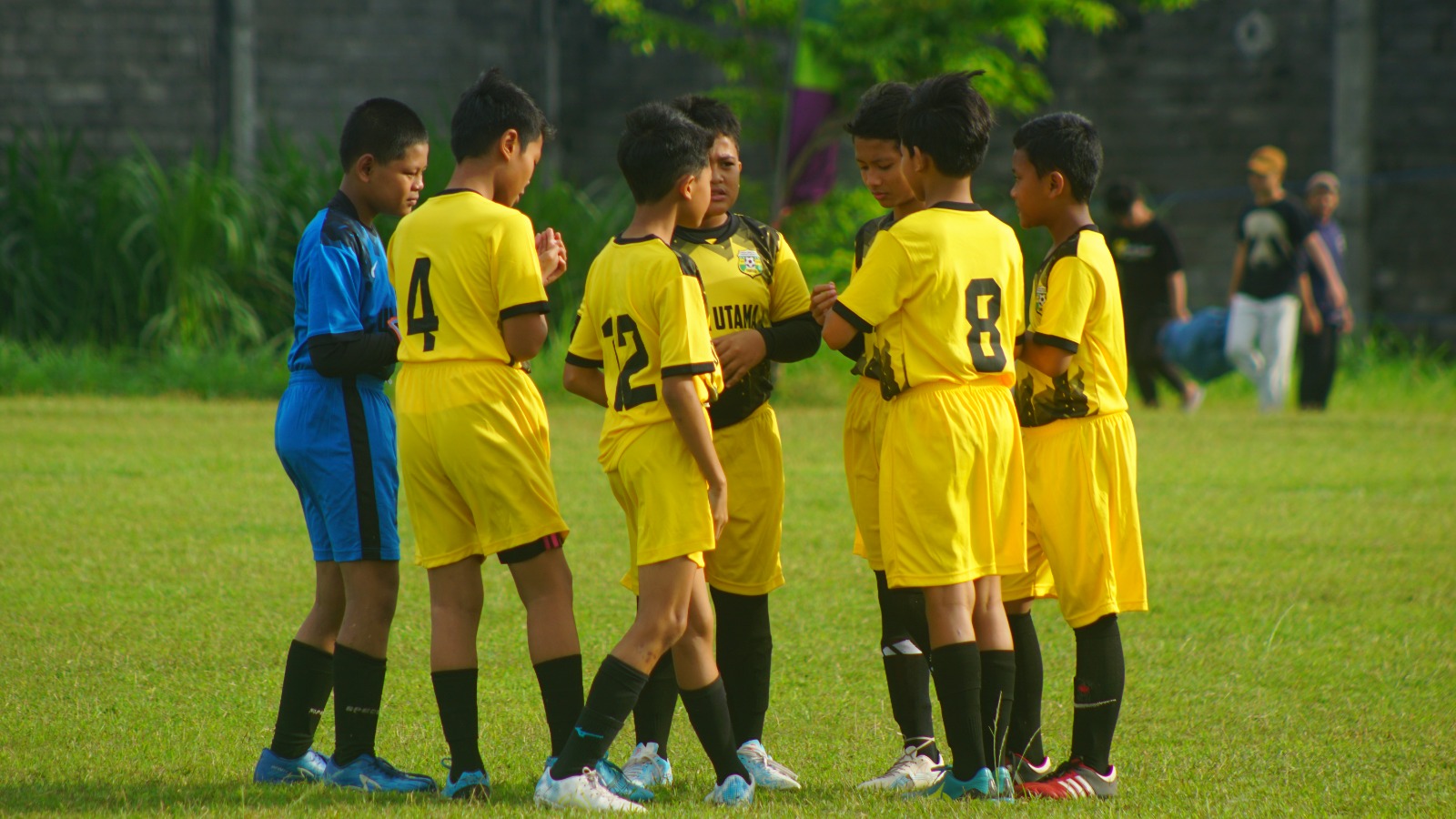 Pengembangan dalam Sepak Bola Membina Bintang Masa Depan